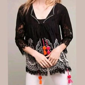 Hemant & Nandita Black & White Embroidered Lace Kimono Top Pom Poms Tassels M